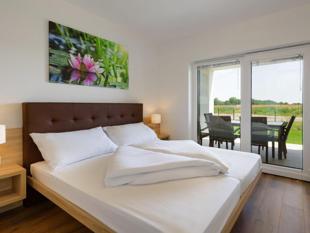 Apartment With Pool, Roof Terrace, Garden Zsira Bagian luar foto